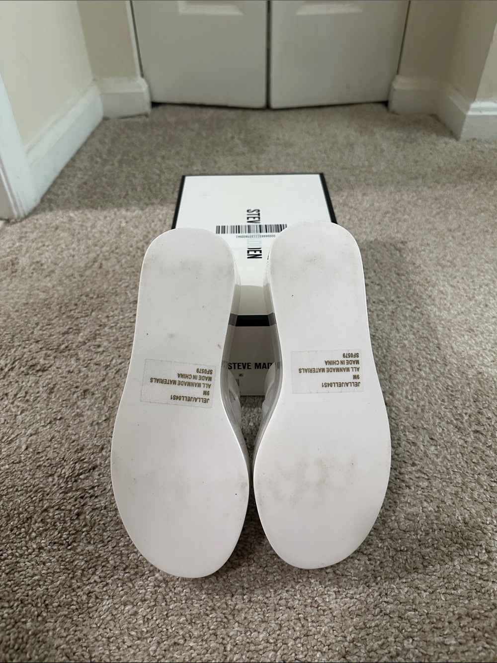 Steve Madden Jella White Platform Flip Flop Sandals - Picture 4 of 4